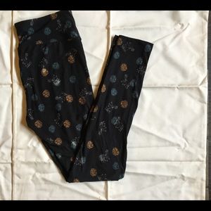 LuLaRoe OS Leggings Unicorn pattern.